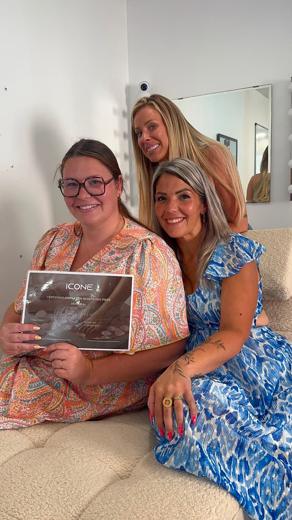 Formation Beauté des Pieds Le Havre, élève en soin des pieds pratique chez Icône Academy